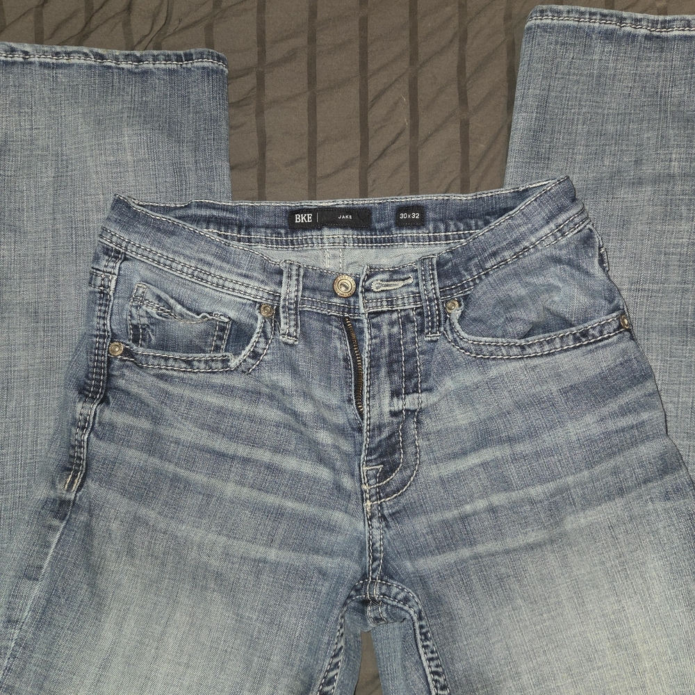 BKE Men's Light Blue Relaxed Jeans